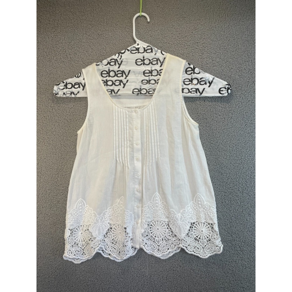 Kenar Women's‎  Ruffled Front Sleeveless Shirt Size M